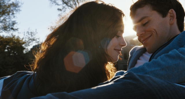 RESENHA CRÍTICA: Simplesmente Acontece (Love, Rosie) RESENHA CRÍTICA: Simplesmente Acontece (Love, Rosie)