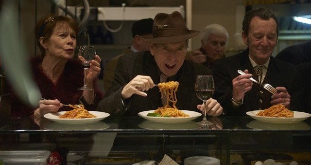 RESENHA CRÍTICA: Acertando o Passo (Finding Your Feet) RESENHA CRÍTICA: Acertando o Passo (Finding Your Feet)