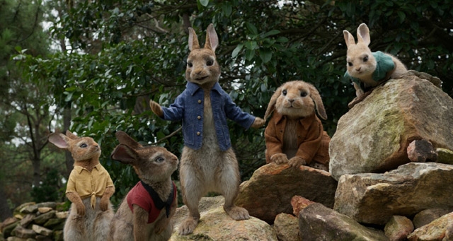 RESENHA CRÍTICA: Pedro Coelho (Peter Rabbit)