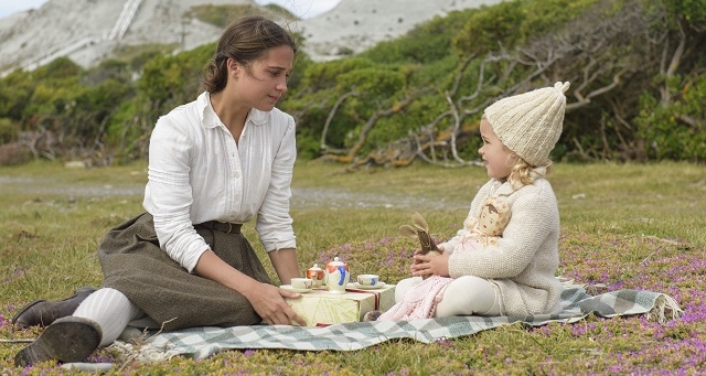 RESENHA CRÍTICA: A Luz Entre Oceanos (The Light Between Oceans) RESENHA CRÍTICA: A Luz Entre Oceanos (The Light Between Oceans)