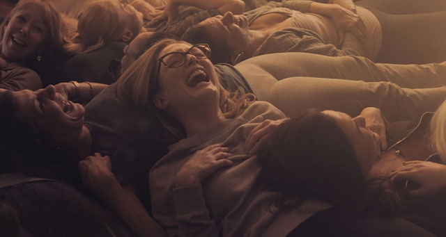 RESENHA CRÍTICA: Gloria Bell (Idem) RESENHA CRÍTICA: Gloria Bell (Idem)