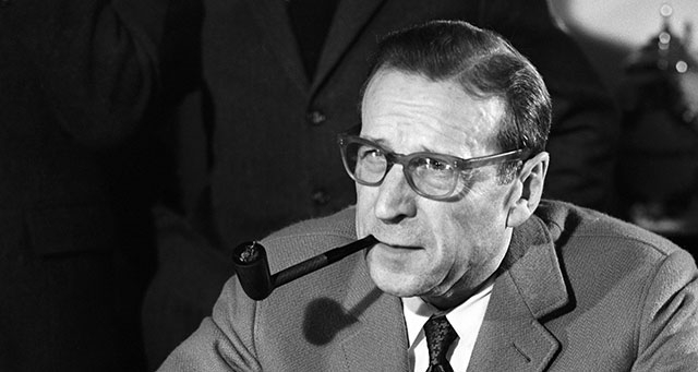 A Simplicidade de Narrar em Simenon A Simplicidade de Narrar em Simenon
