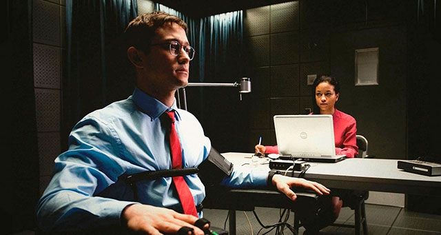 RESENHA CRÍTICA: Snowden Heroi ou Traidor (Snowden) RESENHA CRÍTICA: Snowden Heroi ou Traidor (Snowden)