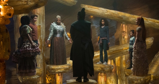 RESENHA CRÍTICA: Uma Dobra no Tempo (A Wrinkle in Time) RESENHA CRÍTICA: Uma Dobra no Tempo (A Wrinkle in Time)